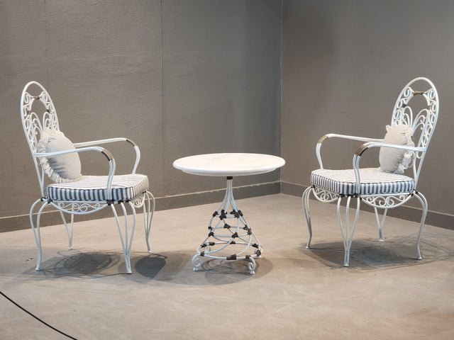Regal Garden Table and Chair