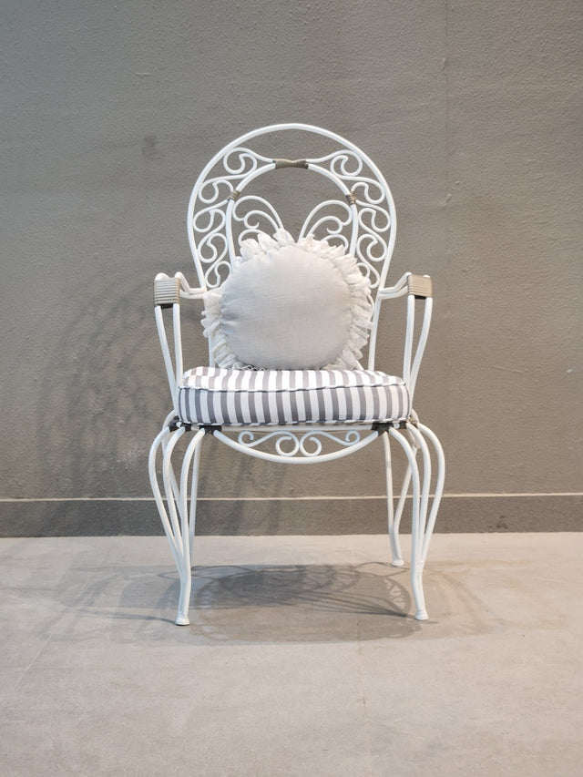 Regal Garden Table and Chair