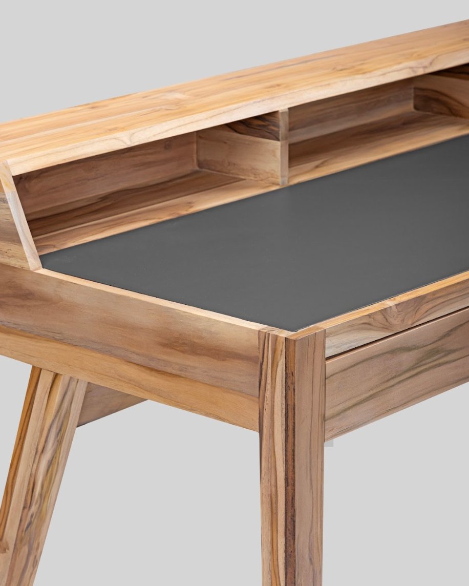 Tipeshwar Study Table