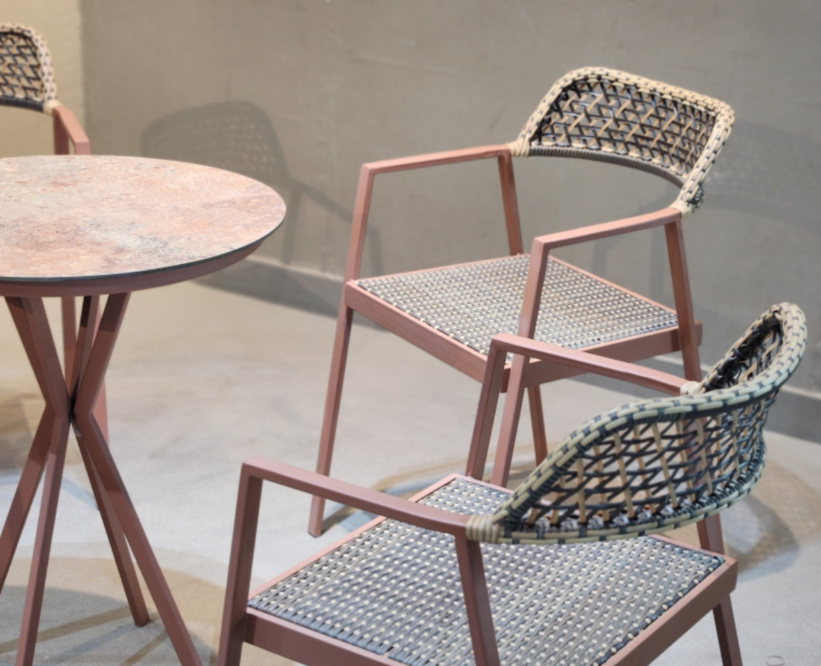 Sable Table and Chair Set