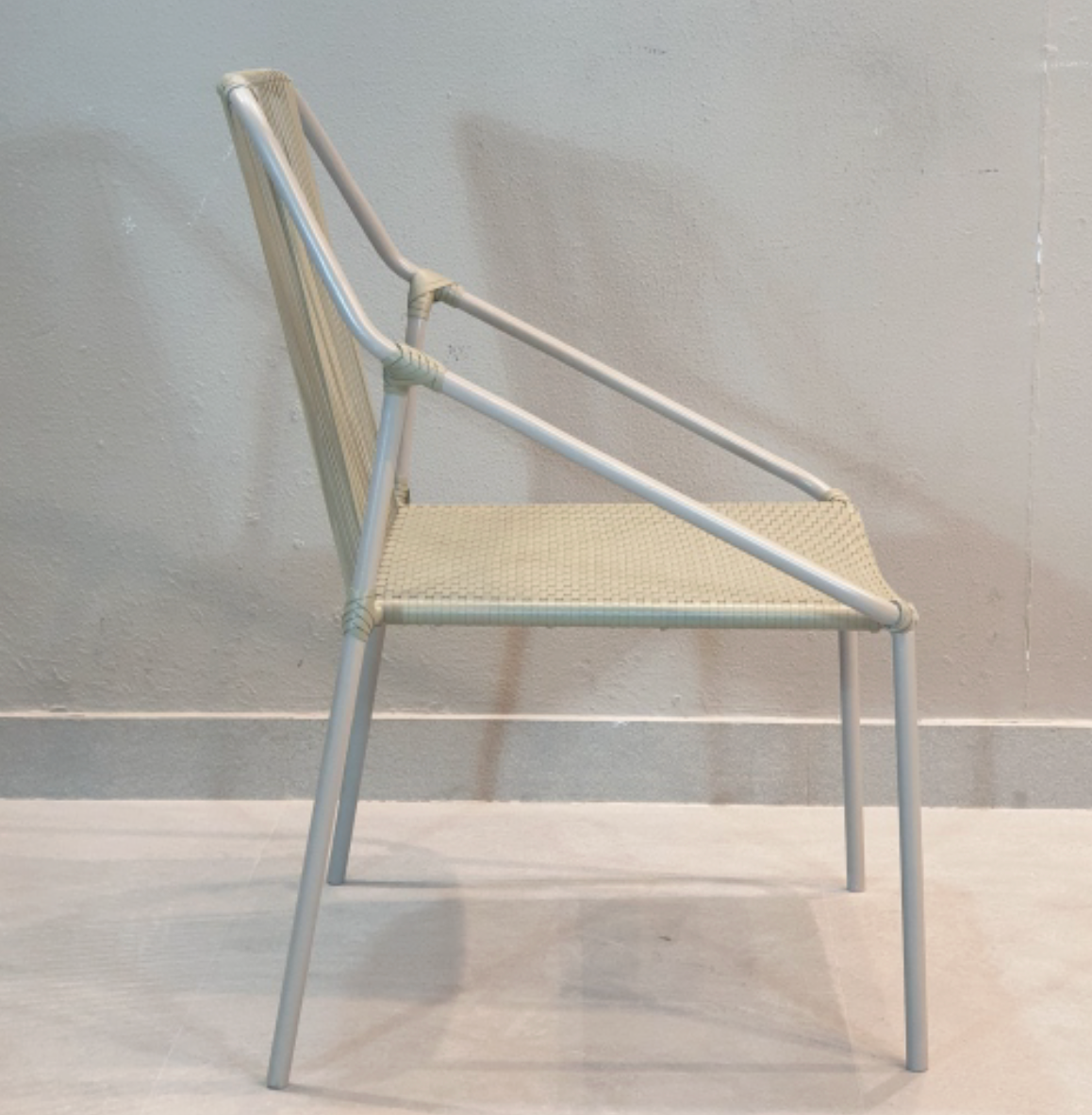 Nera Chair