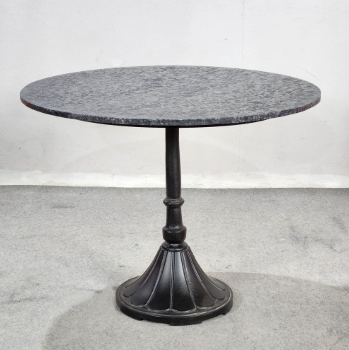 Vanta Table and Chair Set
