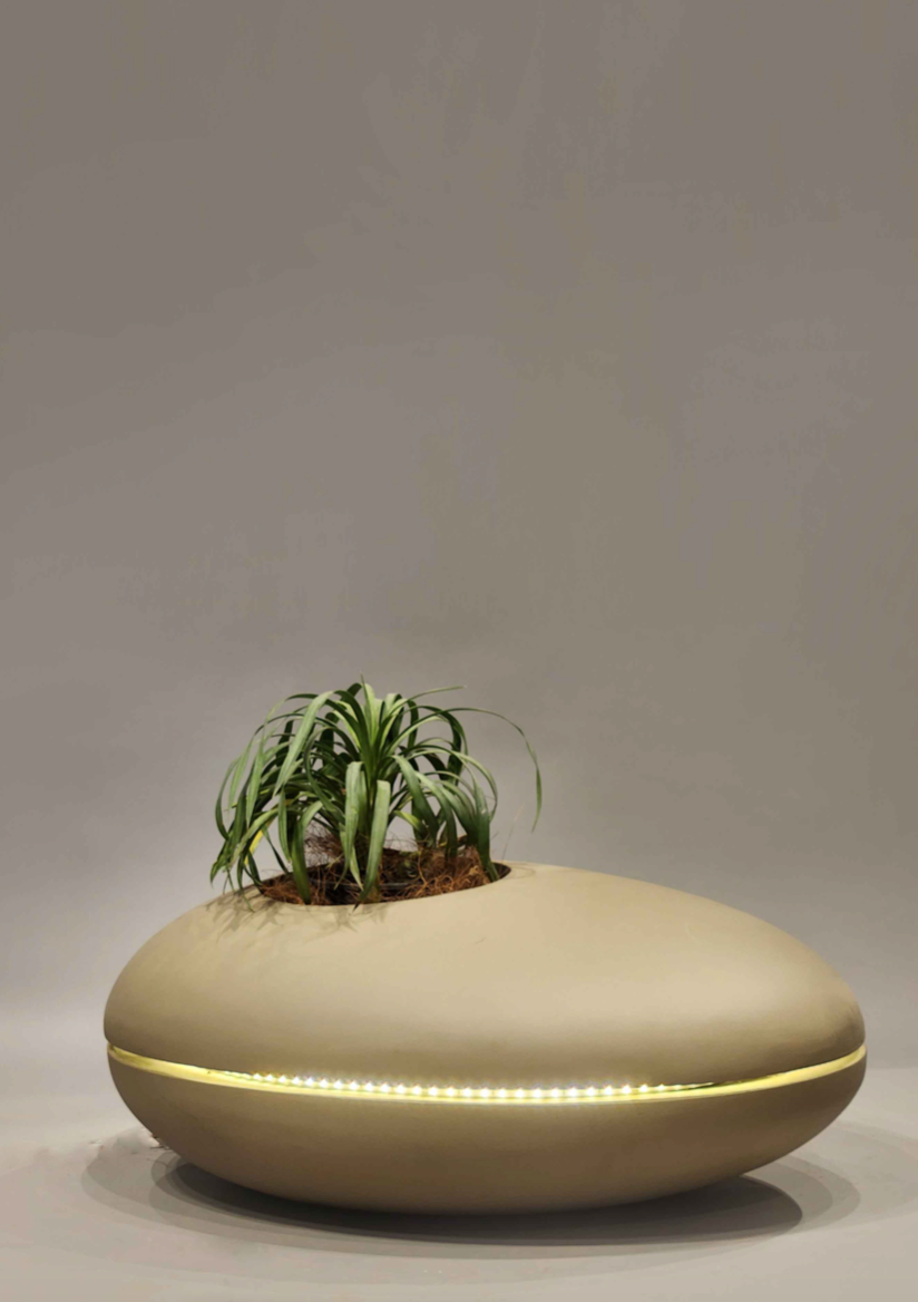 Pebble Planter with LED