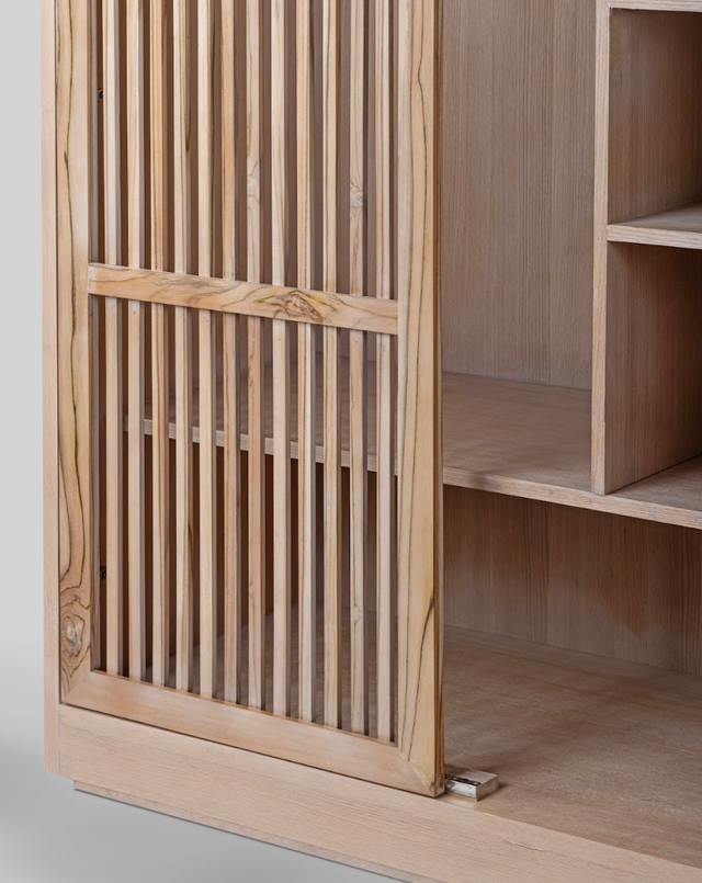 Aeris Wardrobe