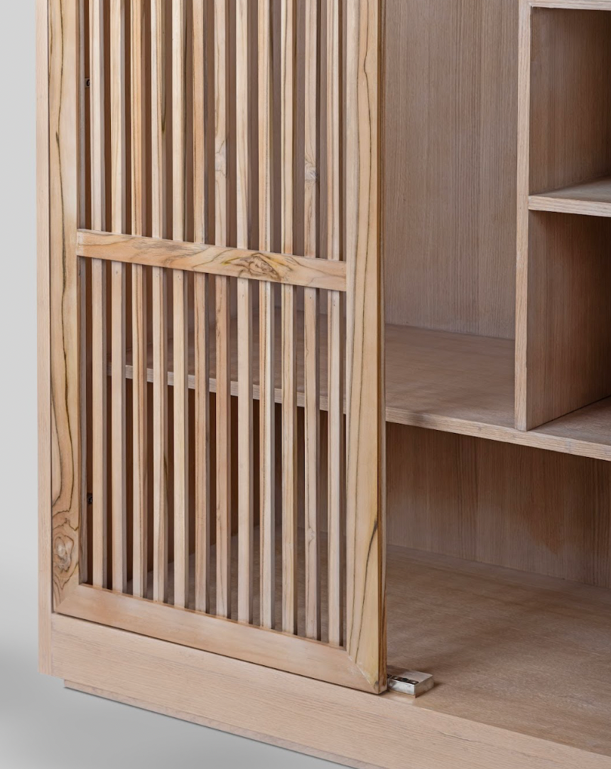 Aeris Wardrobe