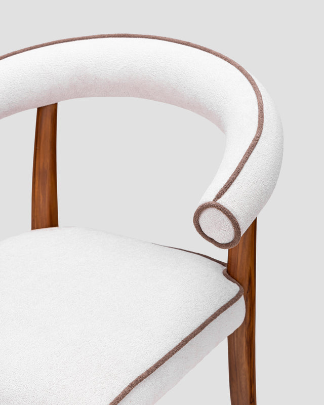 Bouclè Curva Chair