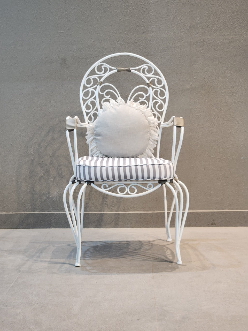 Regal Garden Table and Chair