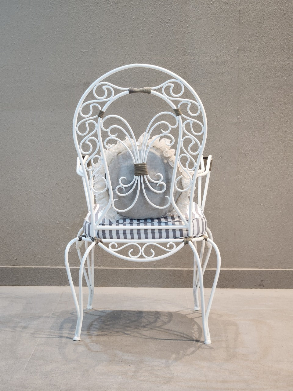 Regal Garden Table and Chair