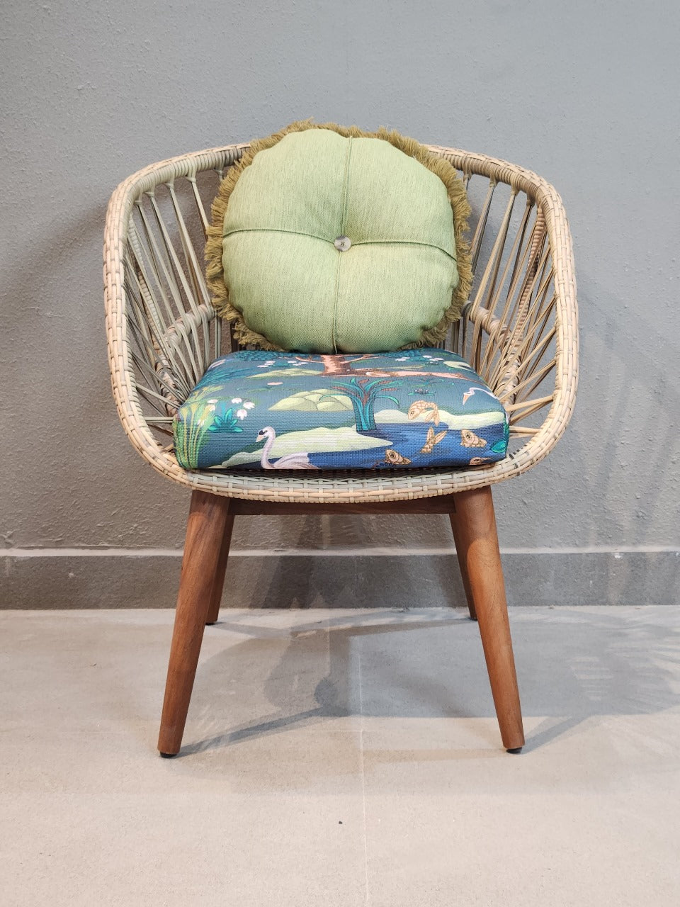 Sunburst Oval Luxe Table and Chairs