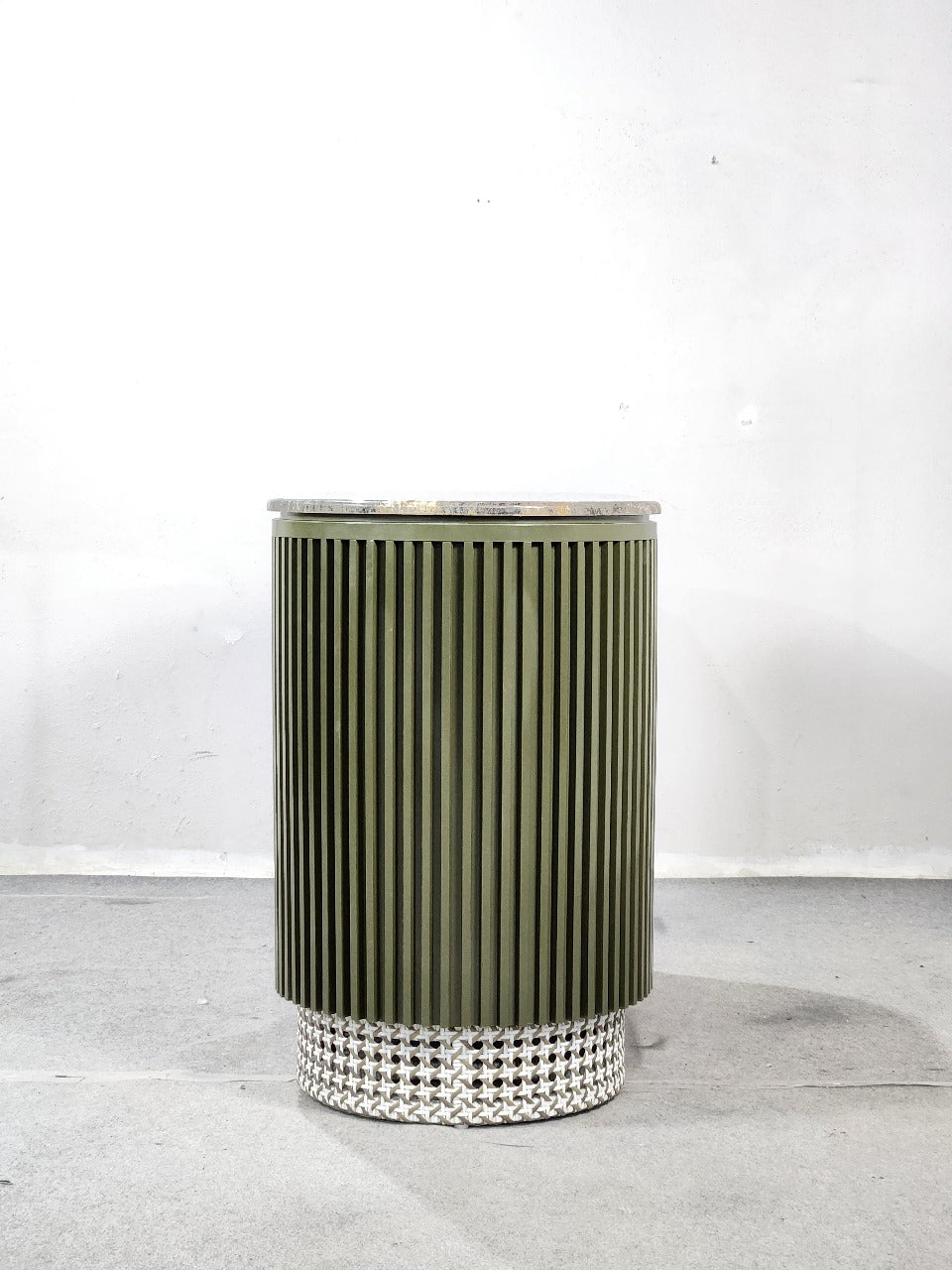 Olive Edge Bar Counter