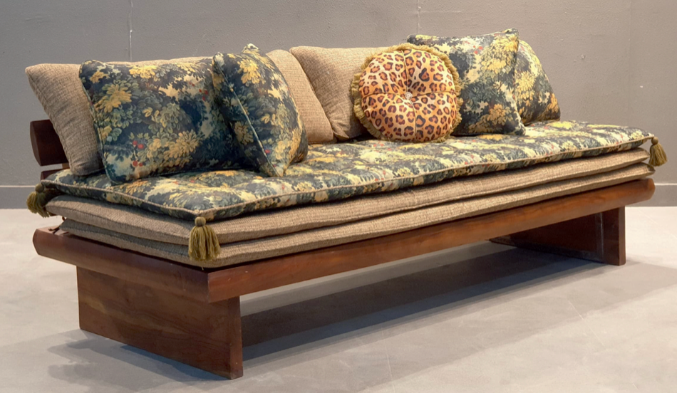 The Daybed Chateau