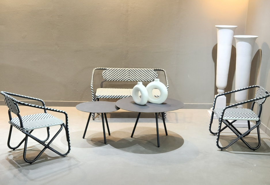 Mono Table and Chair Set