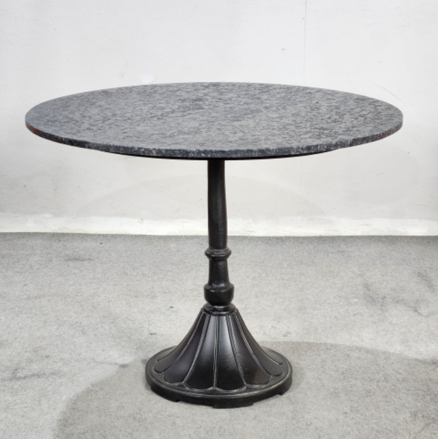 Vanta Table and Chair Set