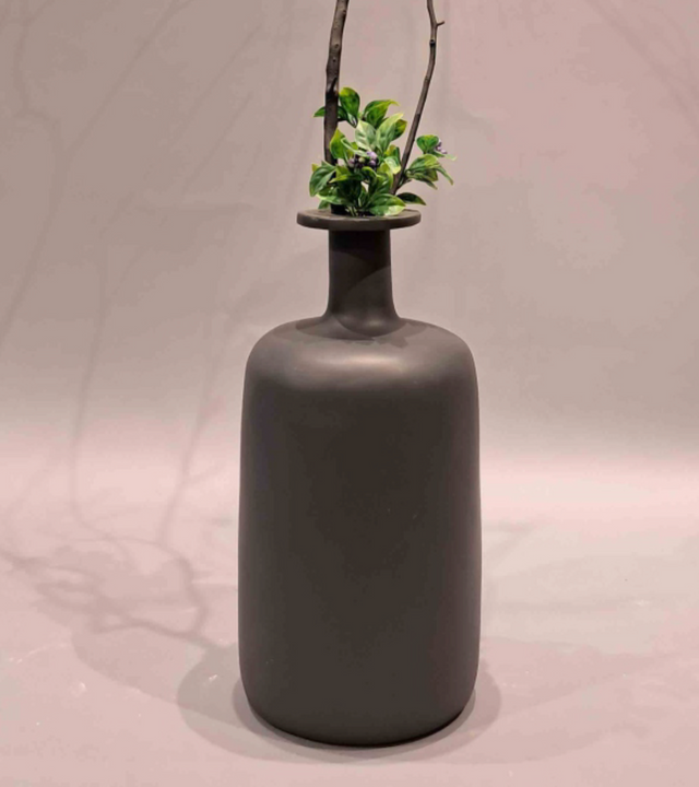 Velna Planter