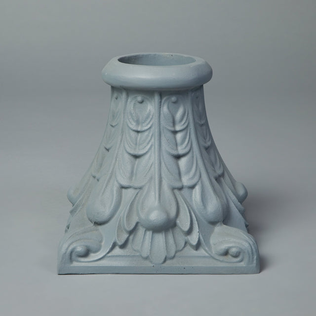 Corinthian candle stand - Decor - Bareeki