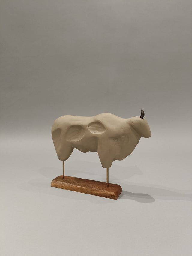 Vintage Bull Sculpture - Decor - Bareeki